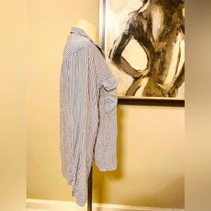 GAP Boyfriend Fit Blue White Women's Striped Long Sleeve Button Down Top